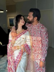প্রিমিয়াম শাড়ি এবং পাঞ্জাবি কাপল সেট।