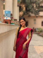 Cotton Saree (vibrant crimson red)
